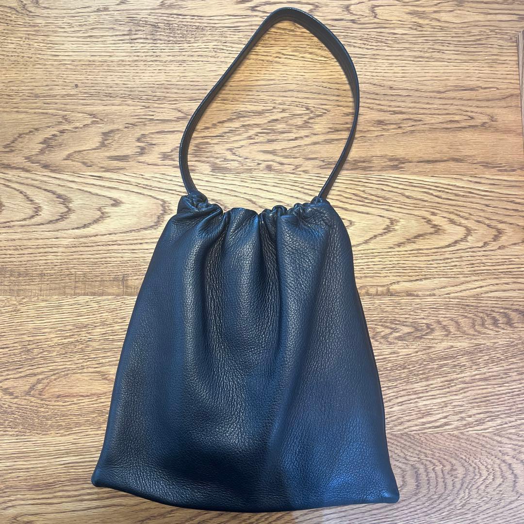 Aeta DA02 ブラック ショルダーバッグ