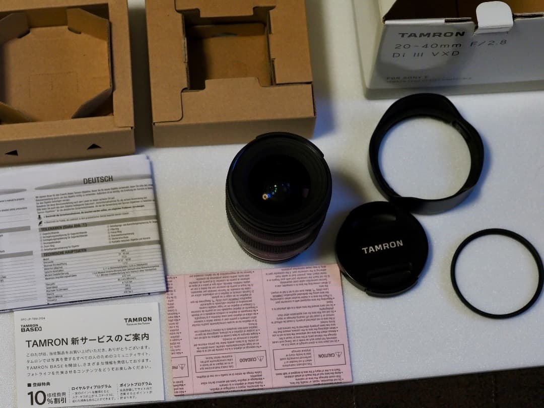 タムロン 20-40mm F/2.8 Di III VXD フィルタと元箱付き