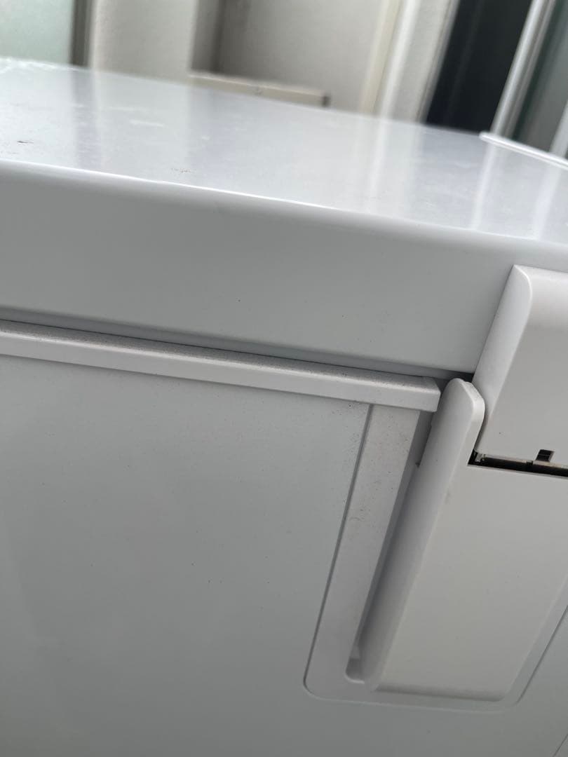 ホワイト冷凍庫 ワイヤーバスケット付き