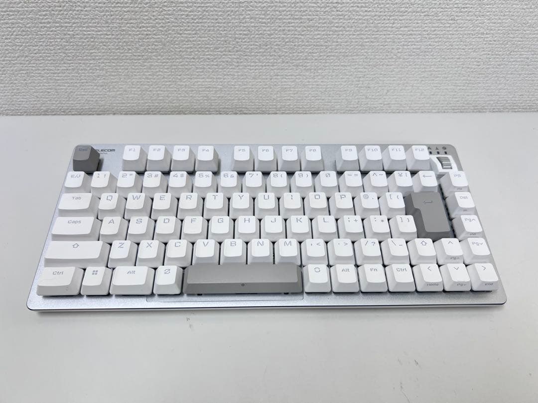 12P1#22 エレコム ゲーミングキーボード V custom VK720A