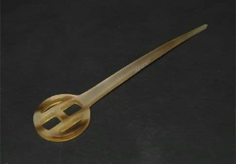 ひさひさ　HERMES ロカイユ ヘアピン Hロゴ ベージュ