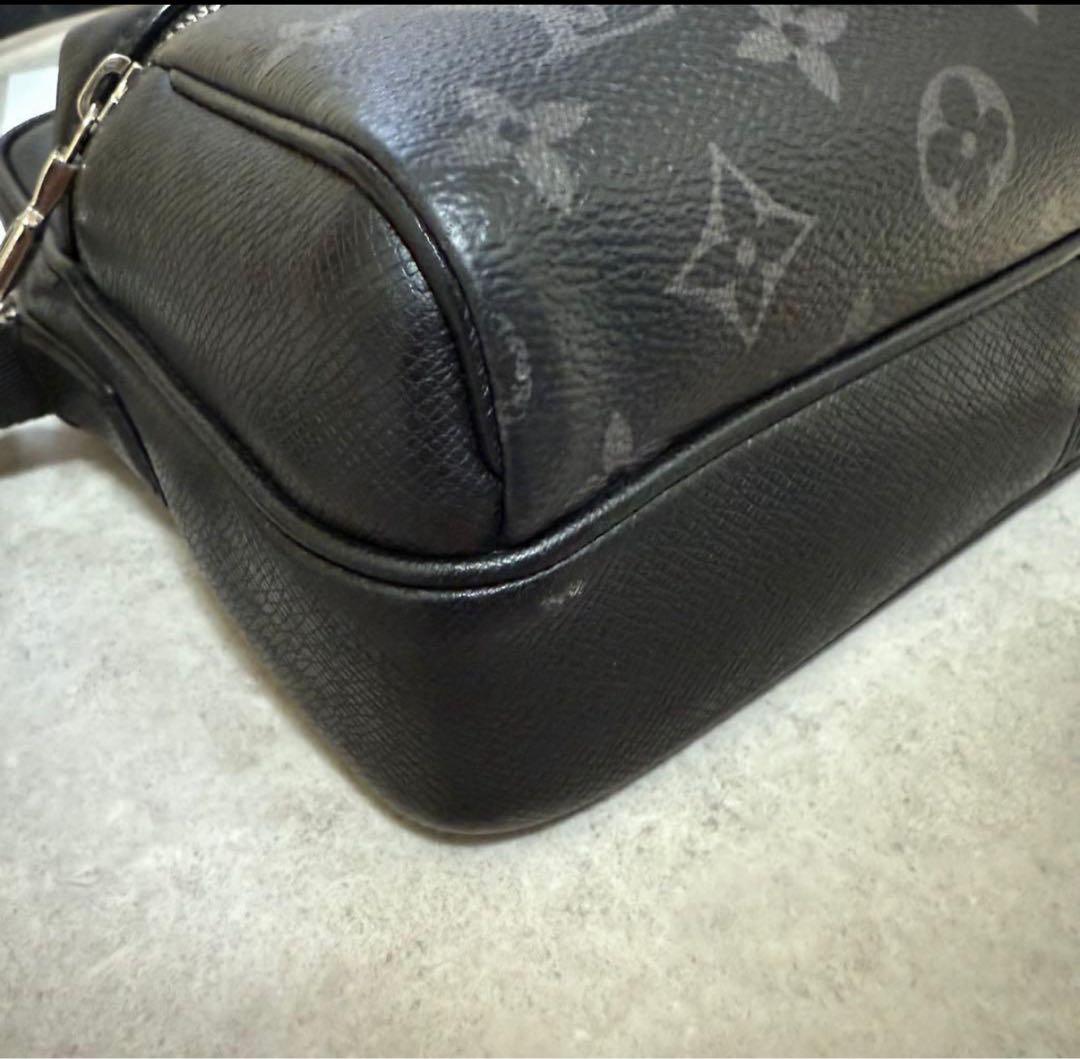 ルイ・ヴィトン アウトドアメッセンジャーPM ショルダーバッグ　美品