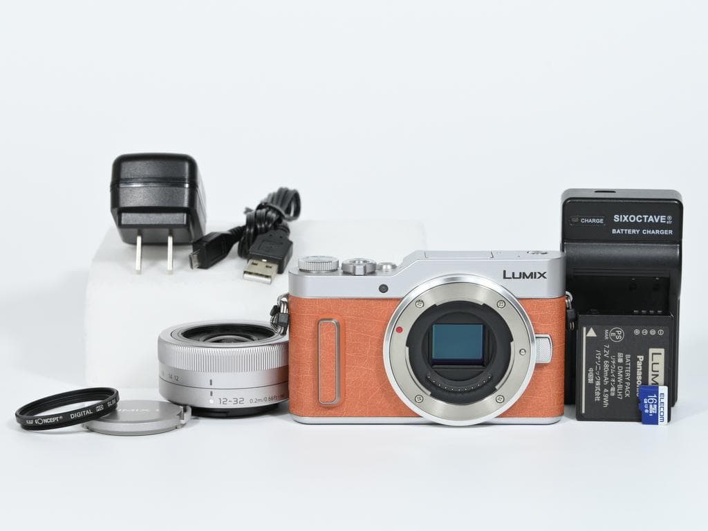 【美品】パナソニック LUMIX DC-GF10 レンズキット《SC数2511》
