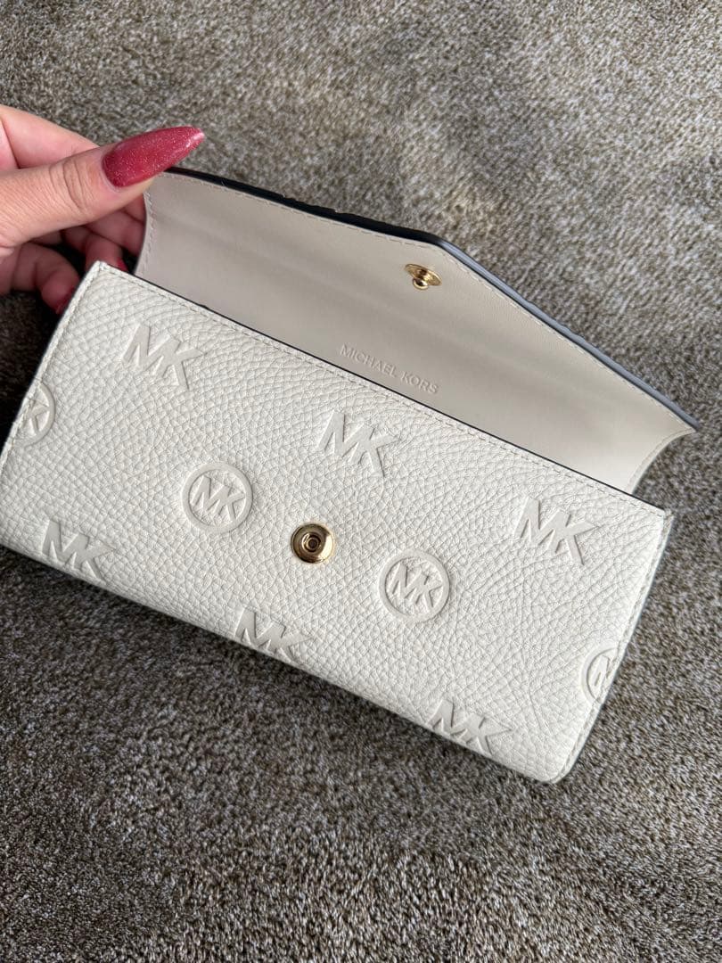 みーたん MICHAEL KORS ベージュ長財布 専用袋付き