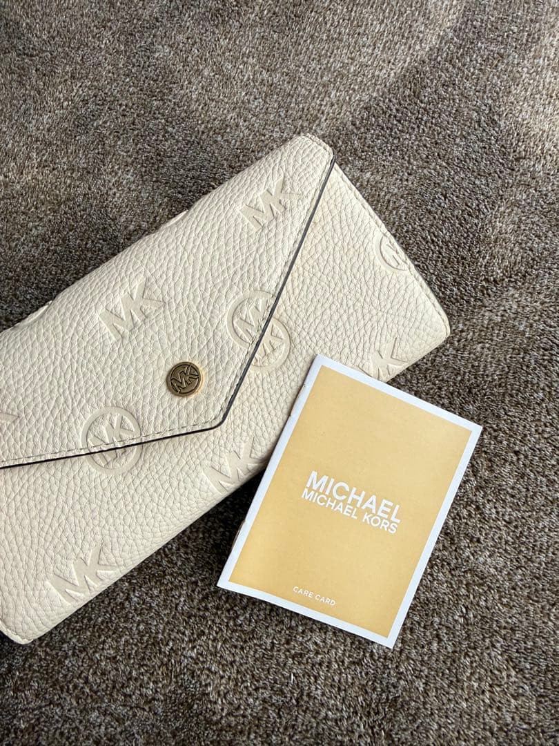 みーたん MICHAEL KORS ベージュ長財布 専用袋付き