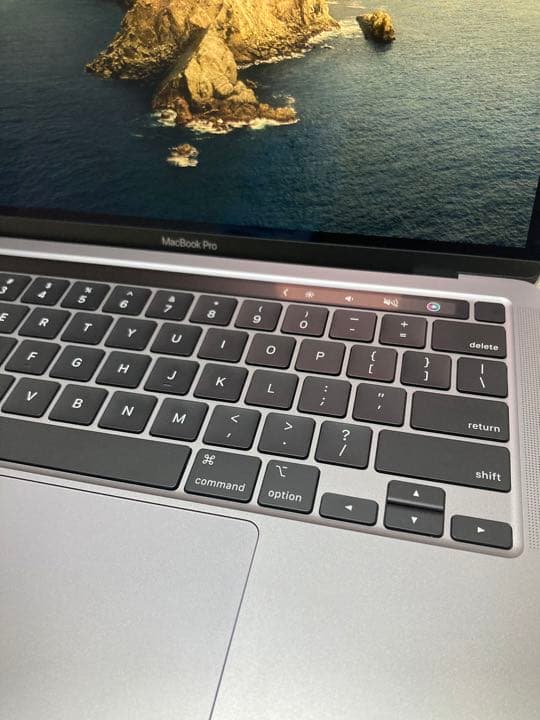 MacBook Pro 13インチ　2GクアッドコアIntel Core i5