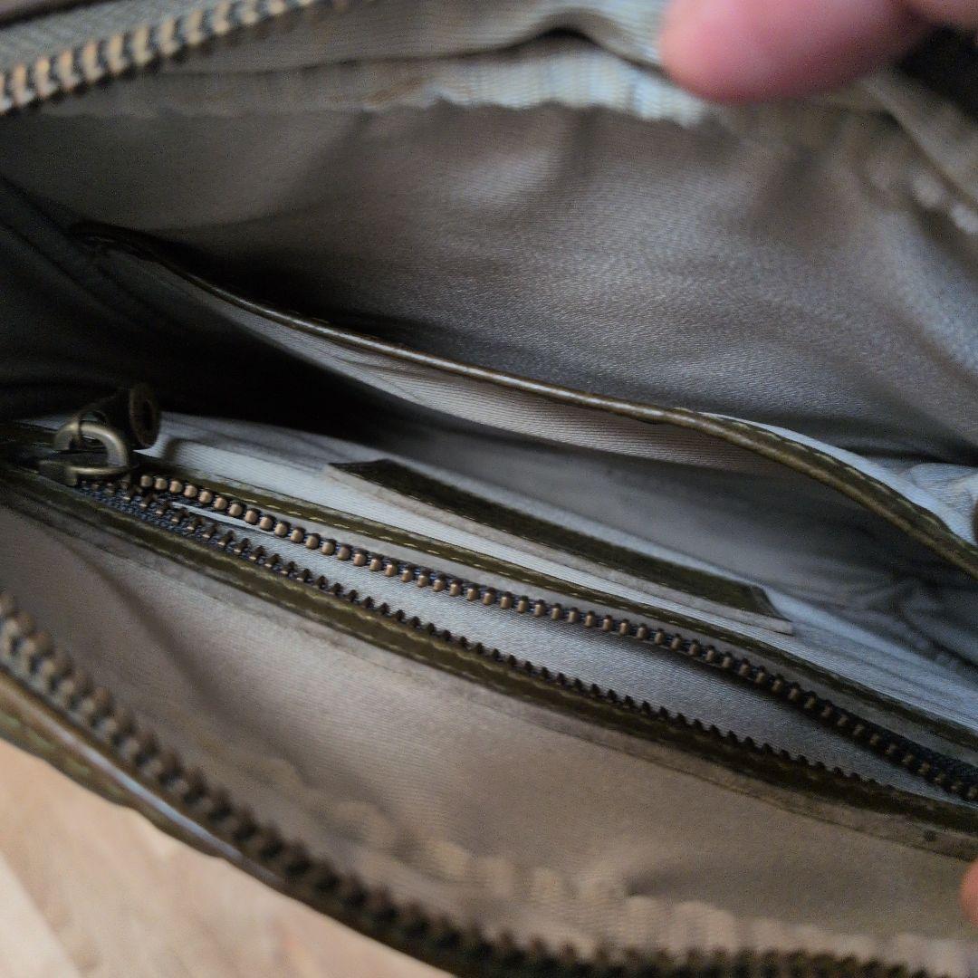 ハンティングワールド　ショルダーバッグ