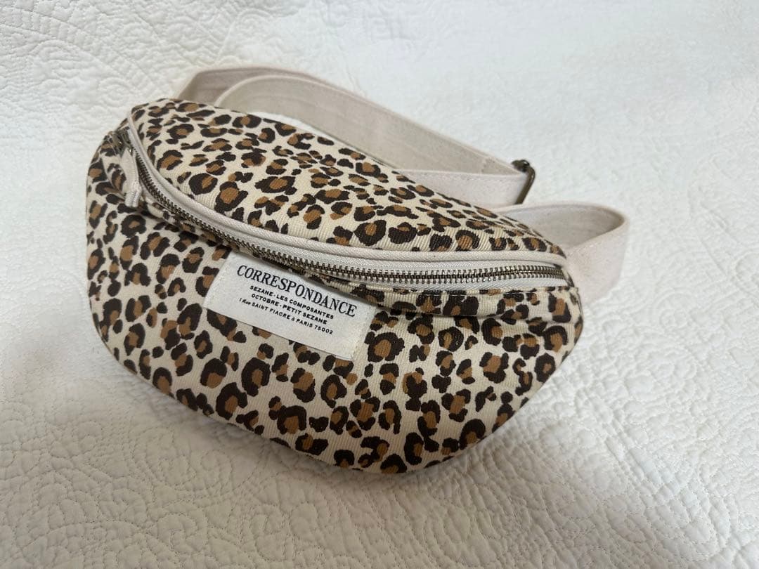 極美品　sezane セザンヌ　バッグ　レオパード　ポーチ　バナナバッグ