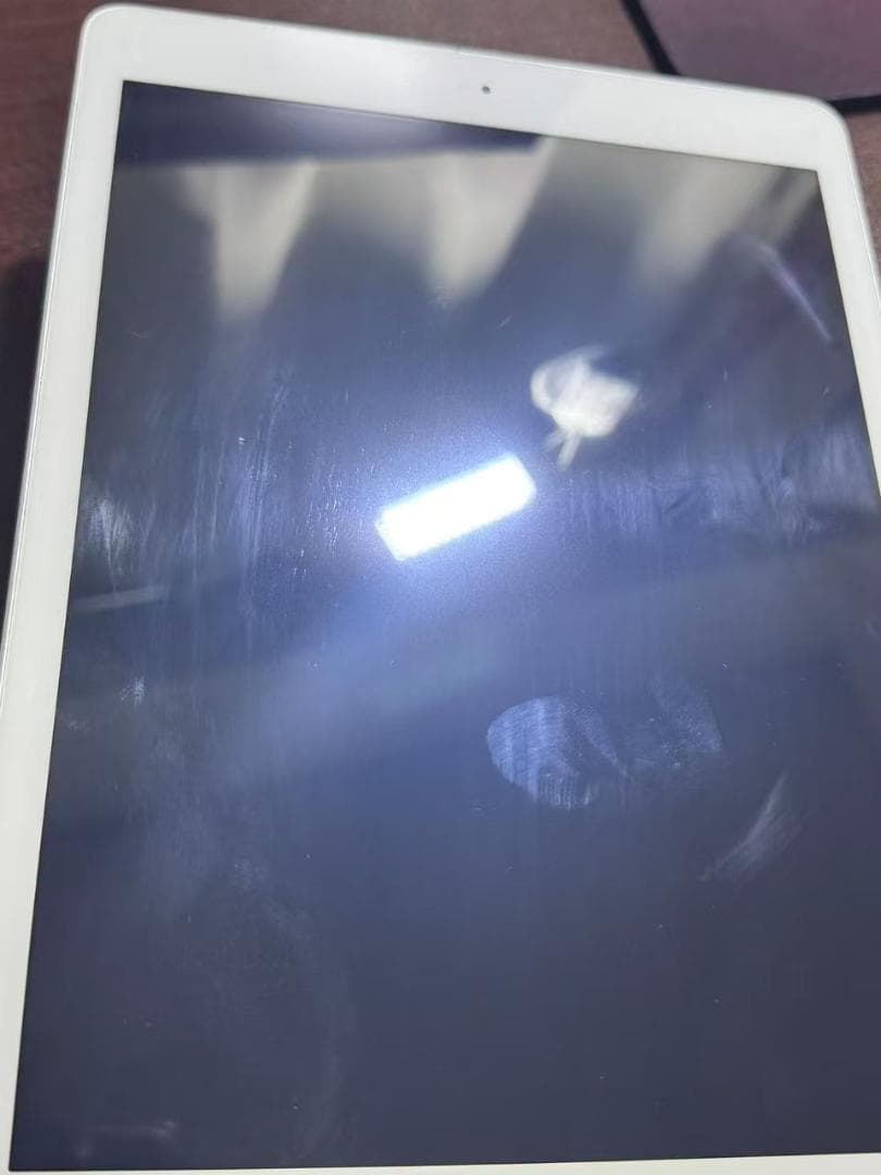 iPad 第8世代 128GB シルバー