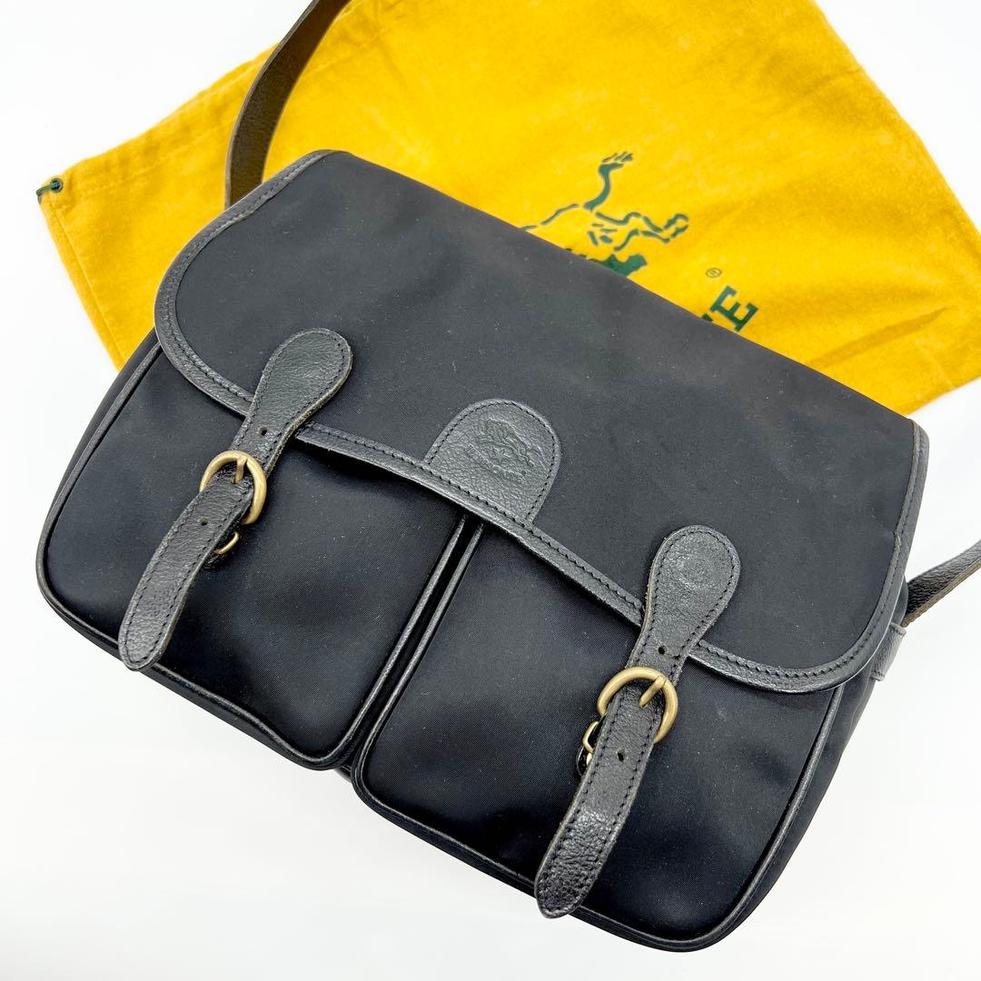 美品✨イルビゾンテ　ショルダーバッグ　メッセンジャー　レザー　ブラック　保存袋