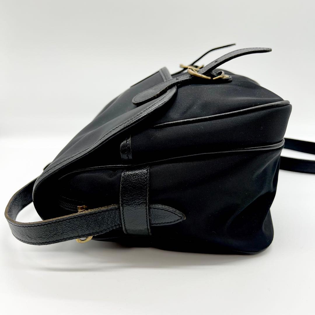 美品✨イルビゾンテ　ショルダーバッグ　メッセンジャー　レザー　ブラック　保存袋