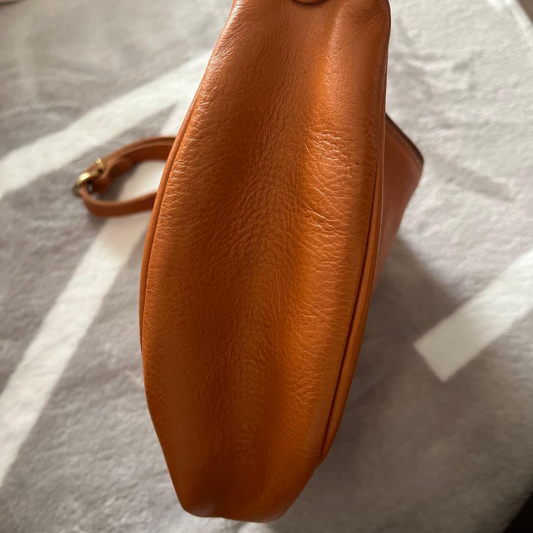 IL BISONTE ショルダーバッグ ブラウン　本革