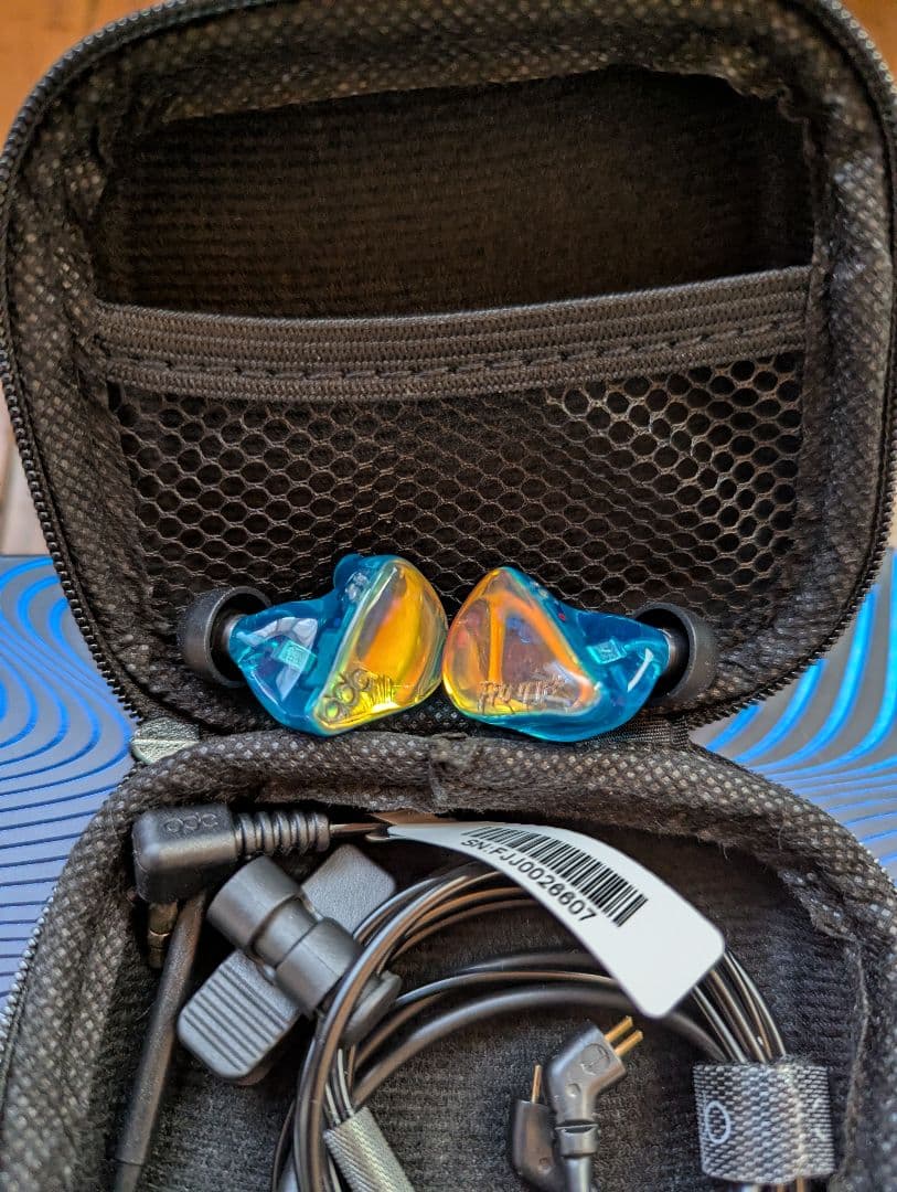 【美品】qdc FRONTIER Emerald 【4.4mm純正ケーブル付】