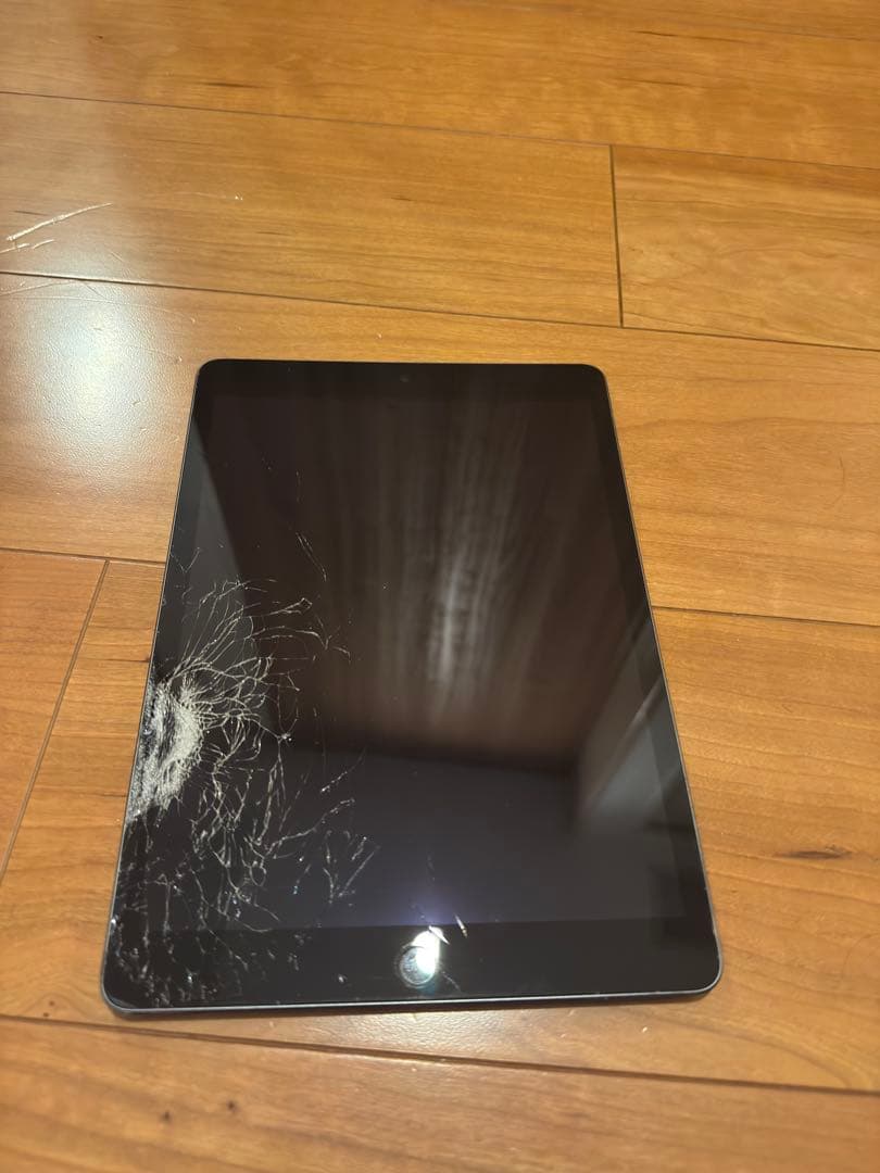 【ジャンク】apple iPad 第9世代Wi-Fiモデル64GBスペースグレイ