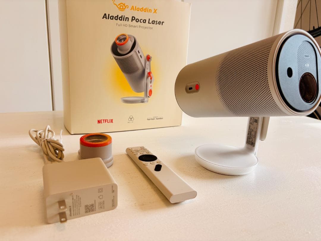 【美品・格安】Aladdin Poca Laser フルHDプロジェクター