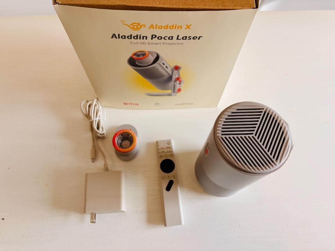 【美品・格安】Aladdin Poca Laser フルHDプロジェクター