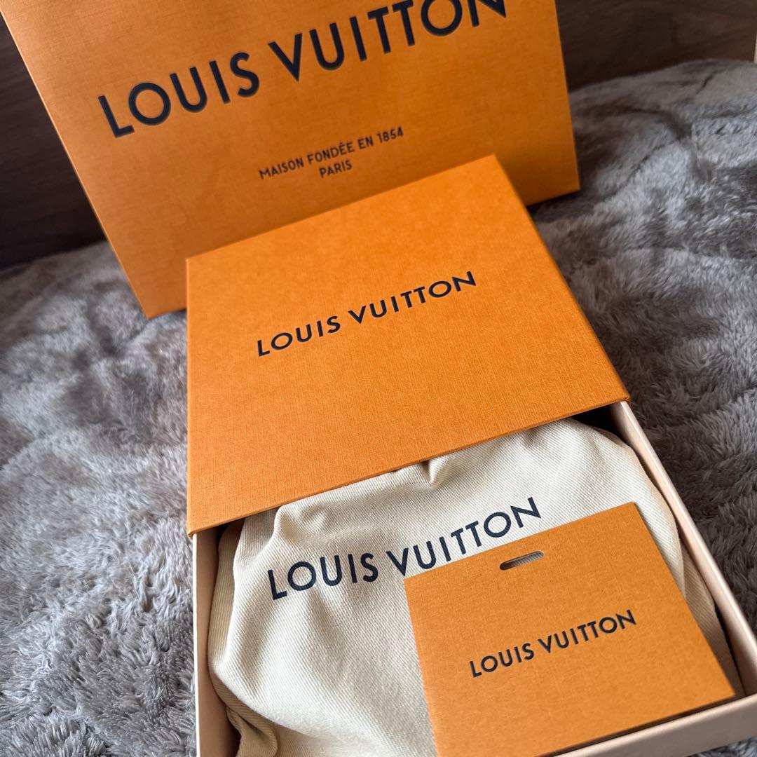 LOUIS VUITTON レザーベルト