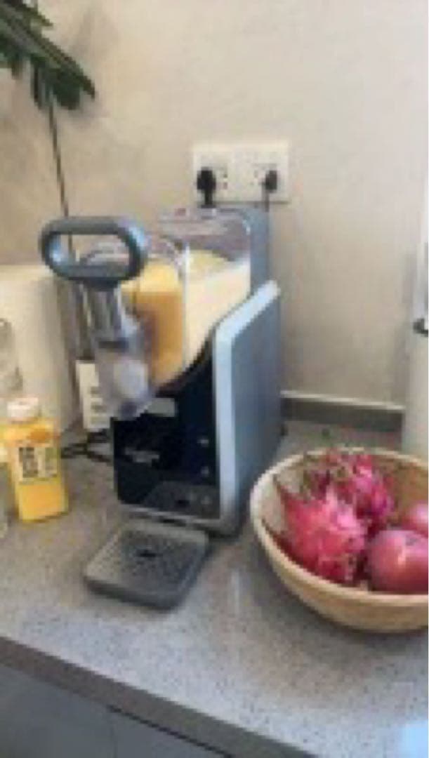 新品未開封 ソフトクリームメーカー 多機能　家庭用 アイスクリーム かき氷