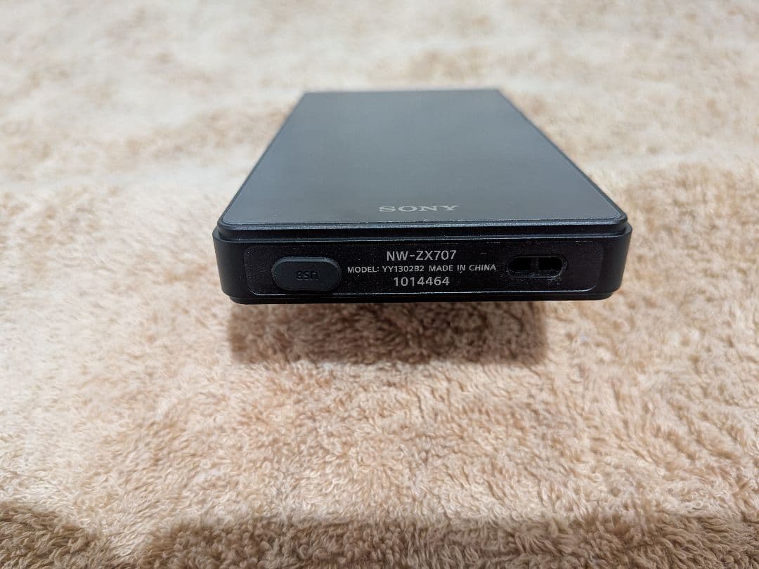 あ*ん様 美品　SONY NW-ZX707　64GB Hi-Res　ケースおまけ