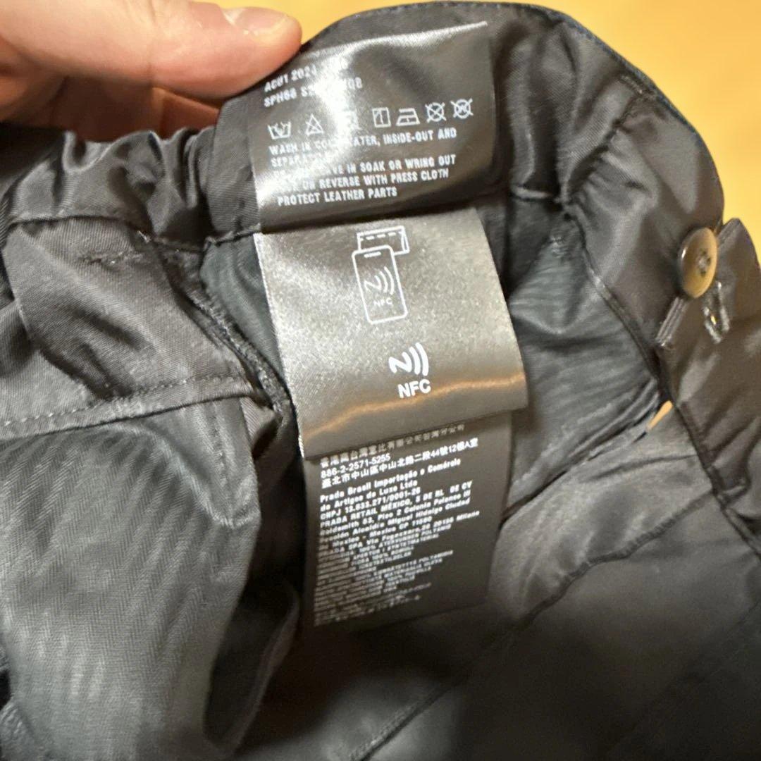 PRADA ナイロンパンツ