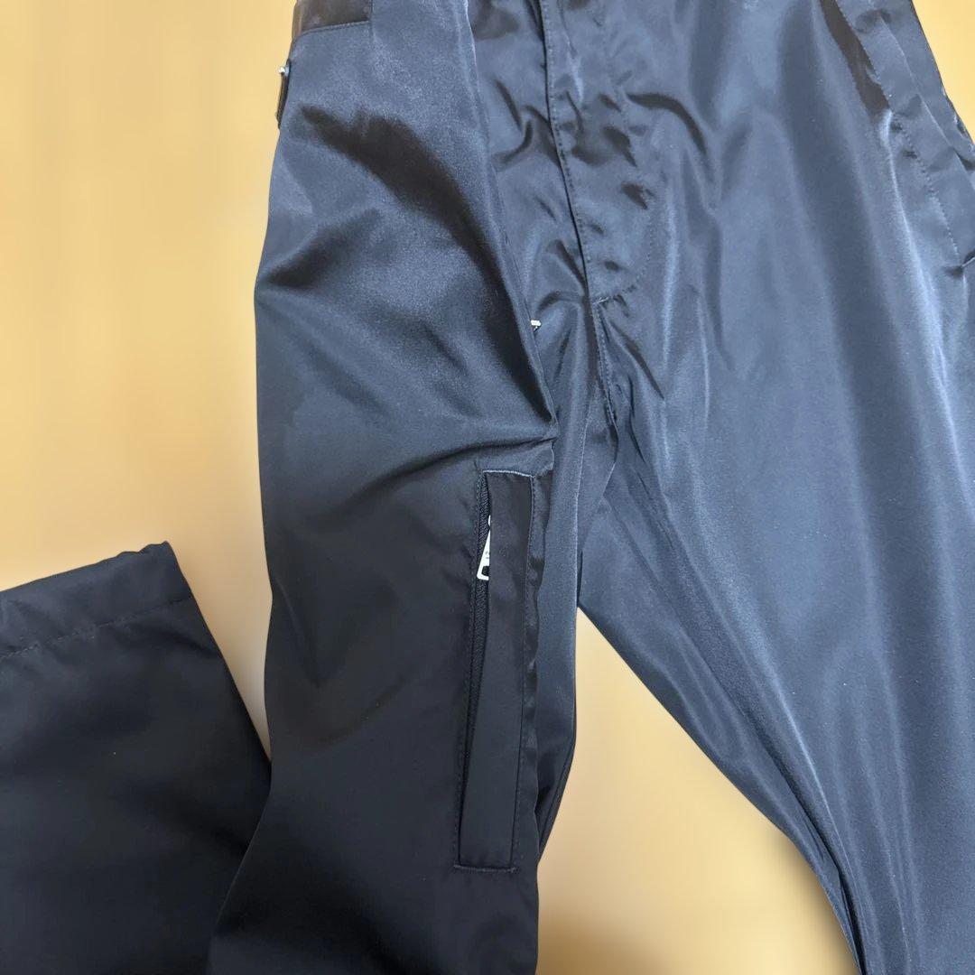 PRADA ナイロンパンツ