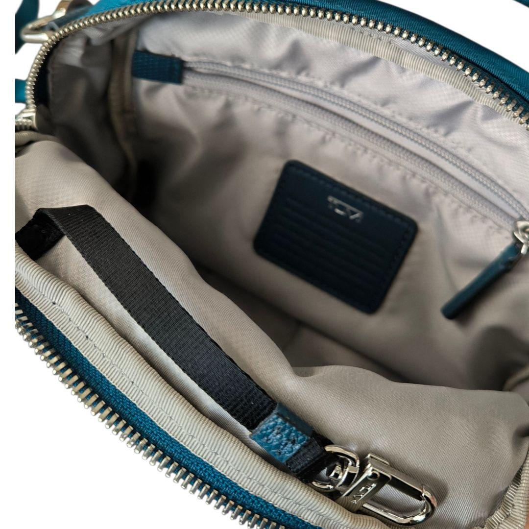 美品★TUMI VOYAGEUR TROY クロスボディ軽量 ナイロン ブルー