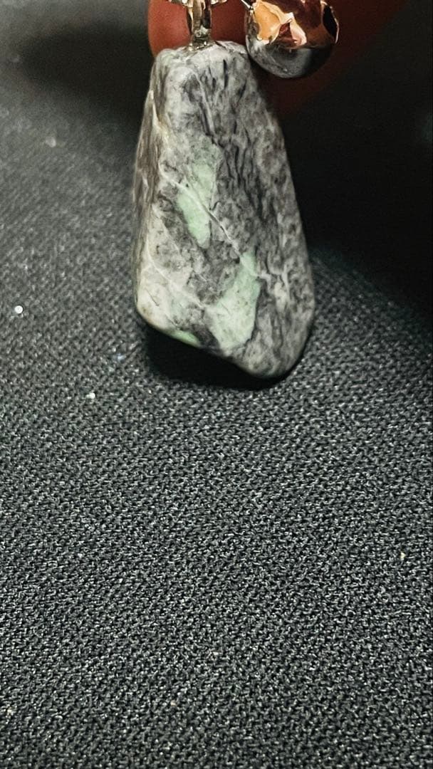 本日ラスト❣️即購入可✨2月22日‼️限定1✨糸魚川翡翠 昇り白蛇と卵❣️