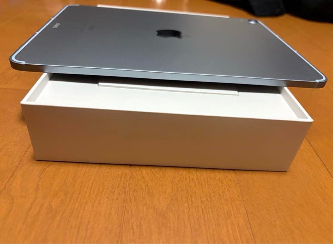 Apple iPad 64GB グレー 本体 箱付き おまけ付き