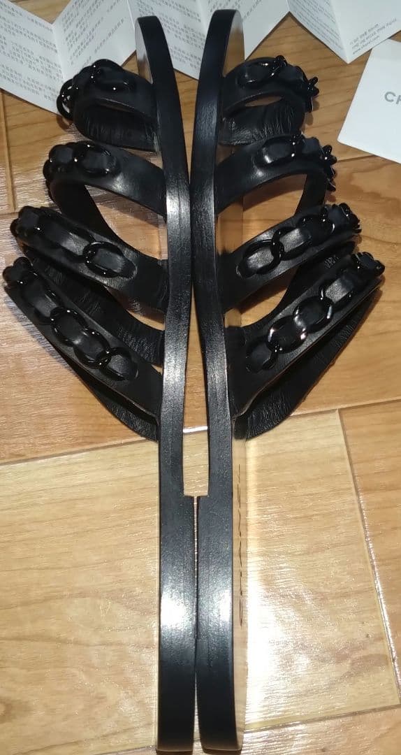 シャネル　チェーンサンダル　未使用25〜25.5