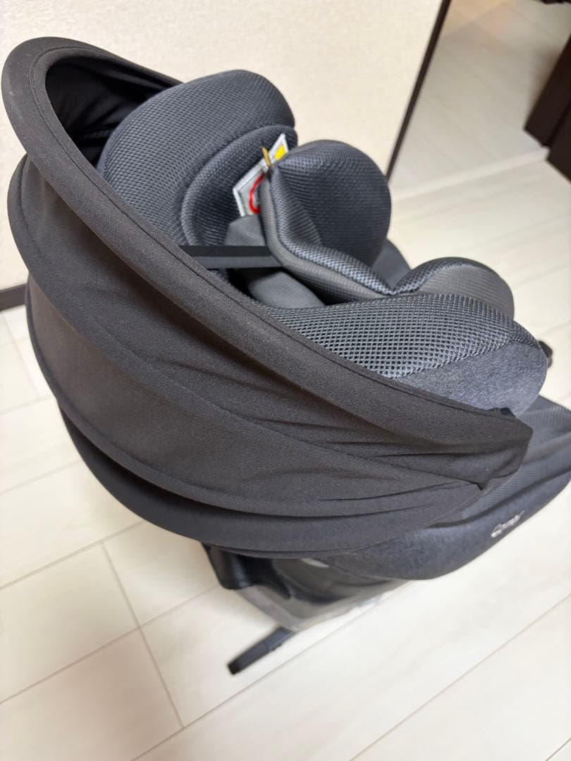 Combi チャイルドシート　クルムーヴアドバンス　　ISOFIX