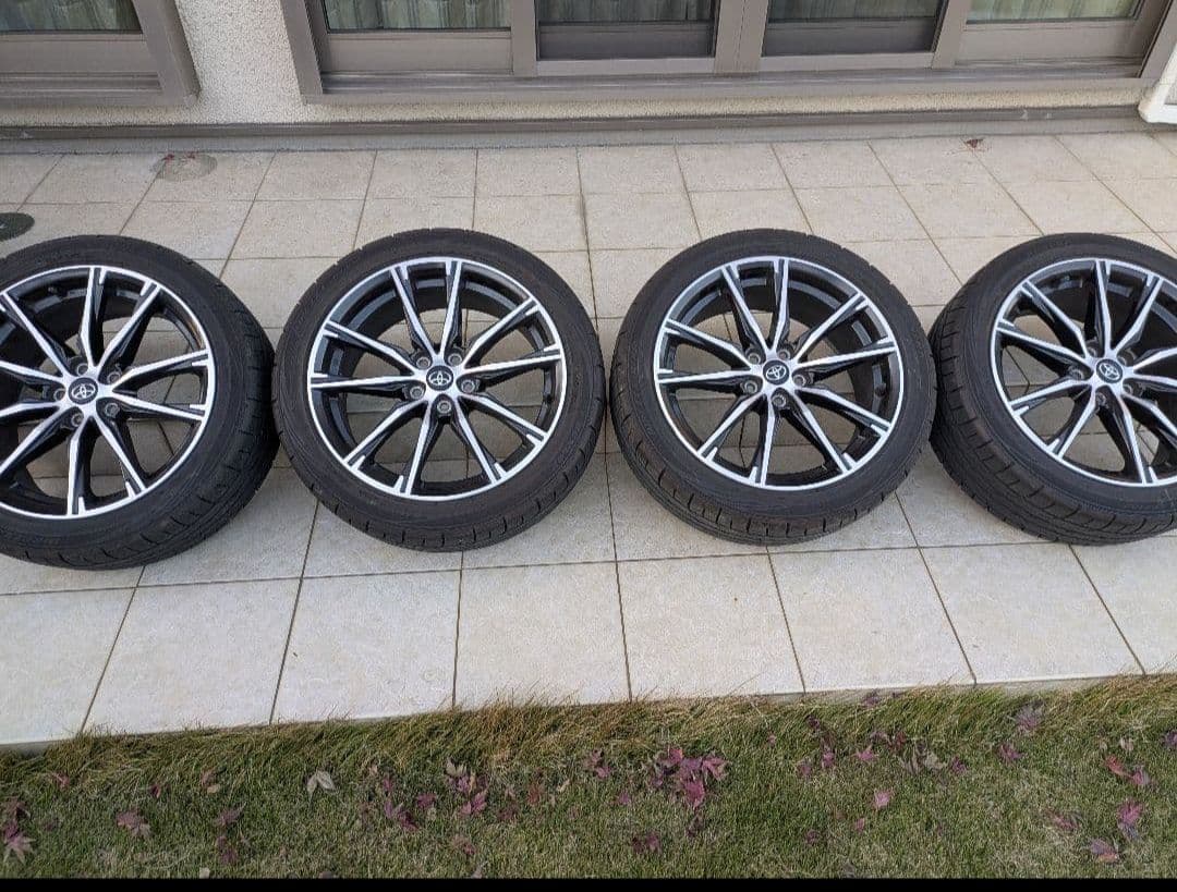 けん　トヨタ 86 後期　17インチ 1本目