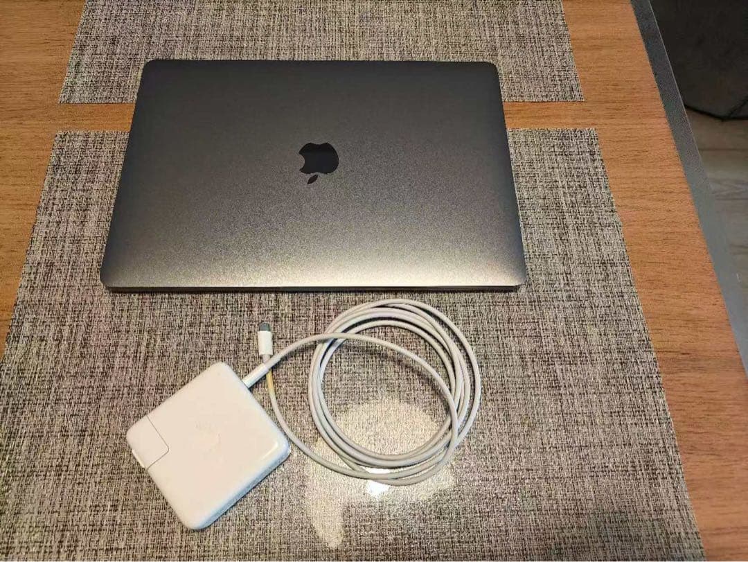 MacBook Pro 13インチ（2019）｜i7 / 16GB / 512G
