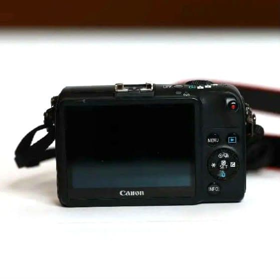 Canon EOS M2 ブラック ミラーレスカメラ