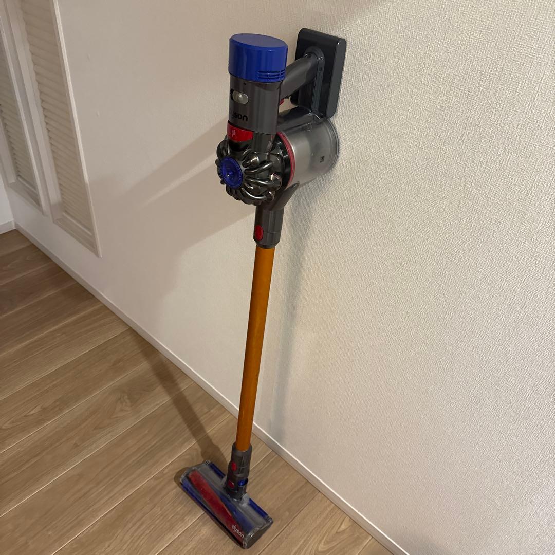 ダイソンDyson v8 fluffy 中古 動作確認 清掃済