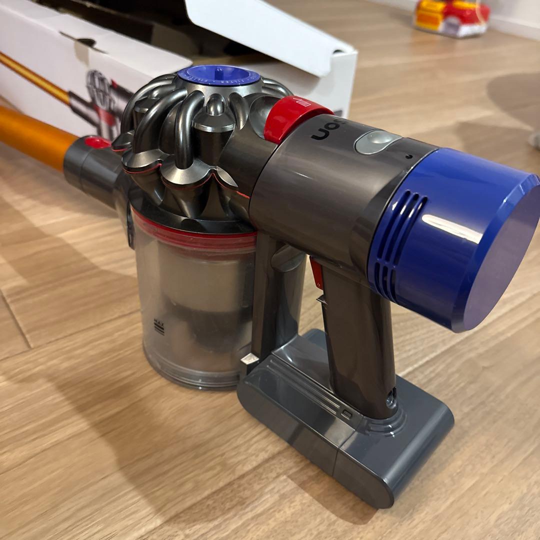 ダイソンDyson v8 fluffy 中古 動作確認 清掃済