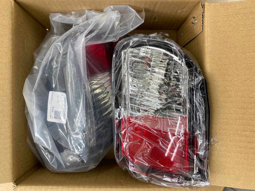 プラド150 中期　リアリフレクター　バックランプ