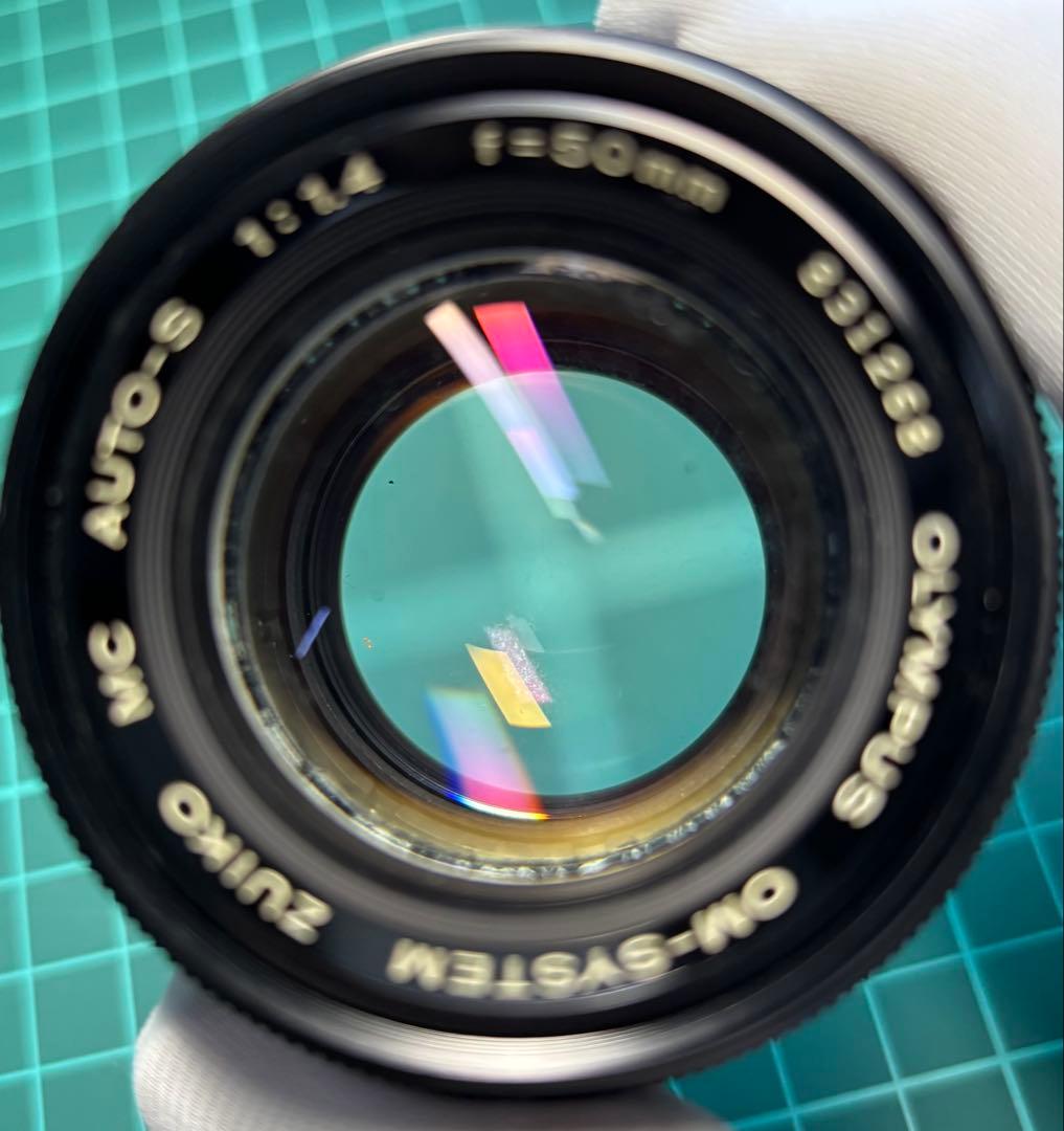 ★ OLYMPUS OM-2 (革ケース付) + 標準レンズ 50mm F1.4