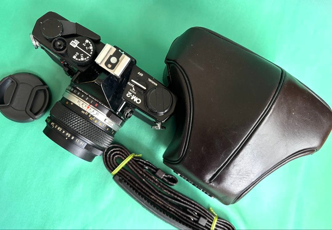 ★ OLYMPUS OM-2 (革ケース付) + 標準レンズ 50mm F1.4