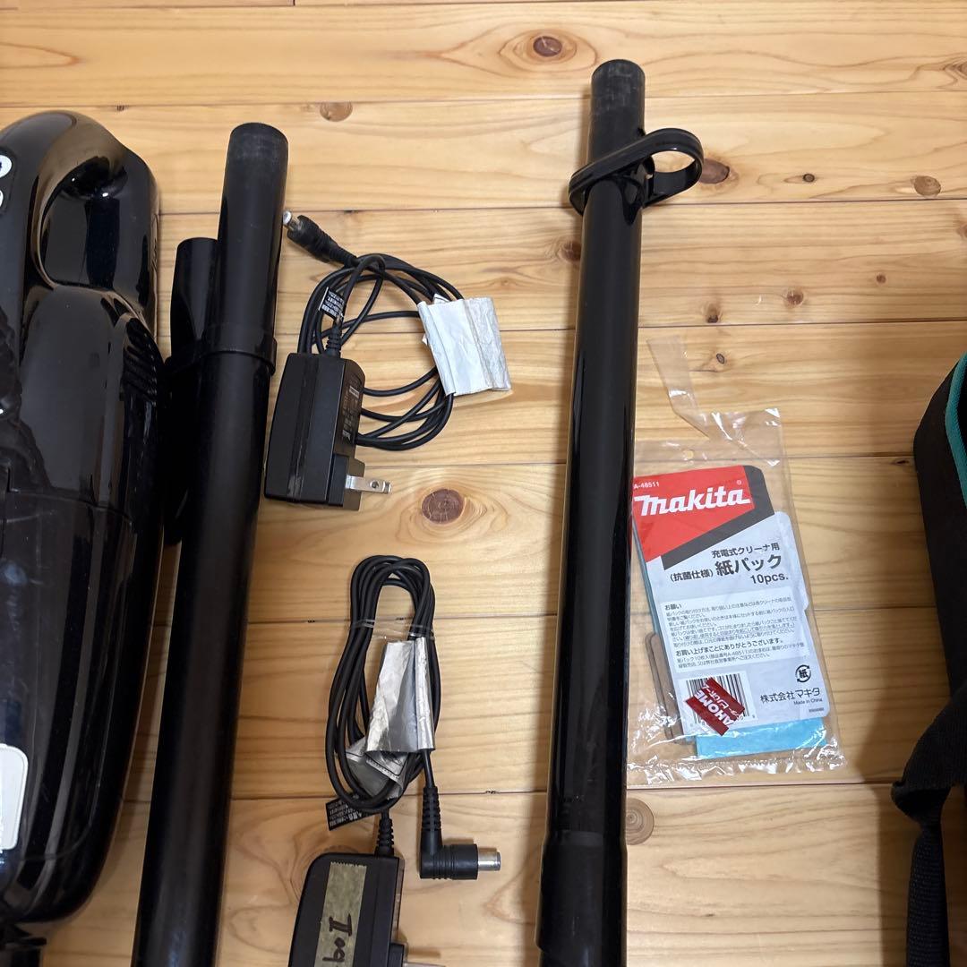 充電式クリーナ マキタのターボ60 とターボ2 充電器 ソフトケースは別