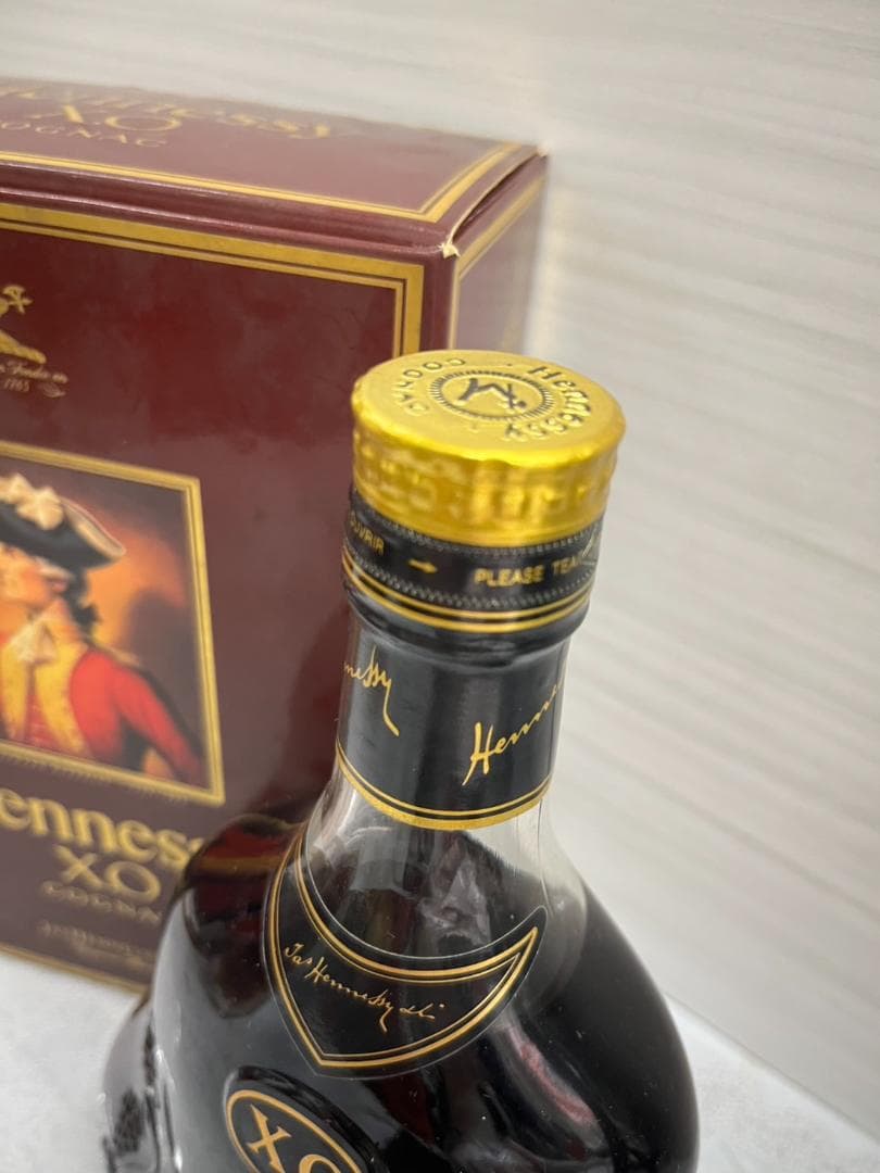 ★古酒★ヘネシー　ＸＯ　コニャック　700ｍｌ　未開封　未開栓　金キャップ