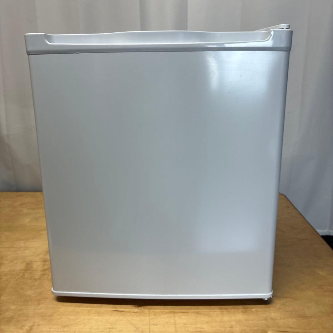 Shi☆美品！家庭用冷凍庫JF033HM01WH