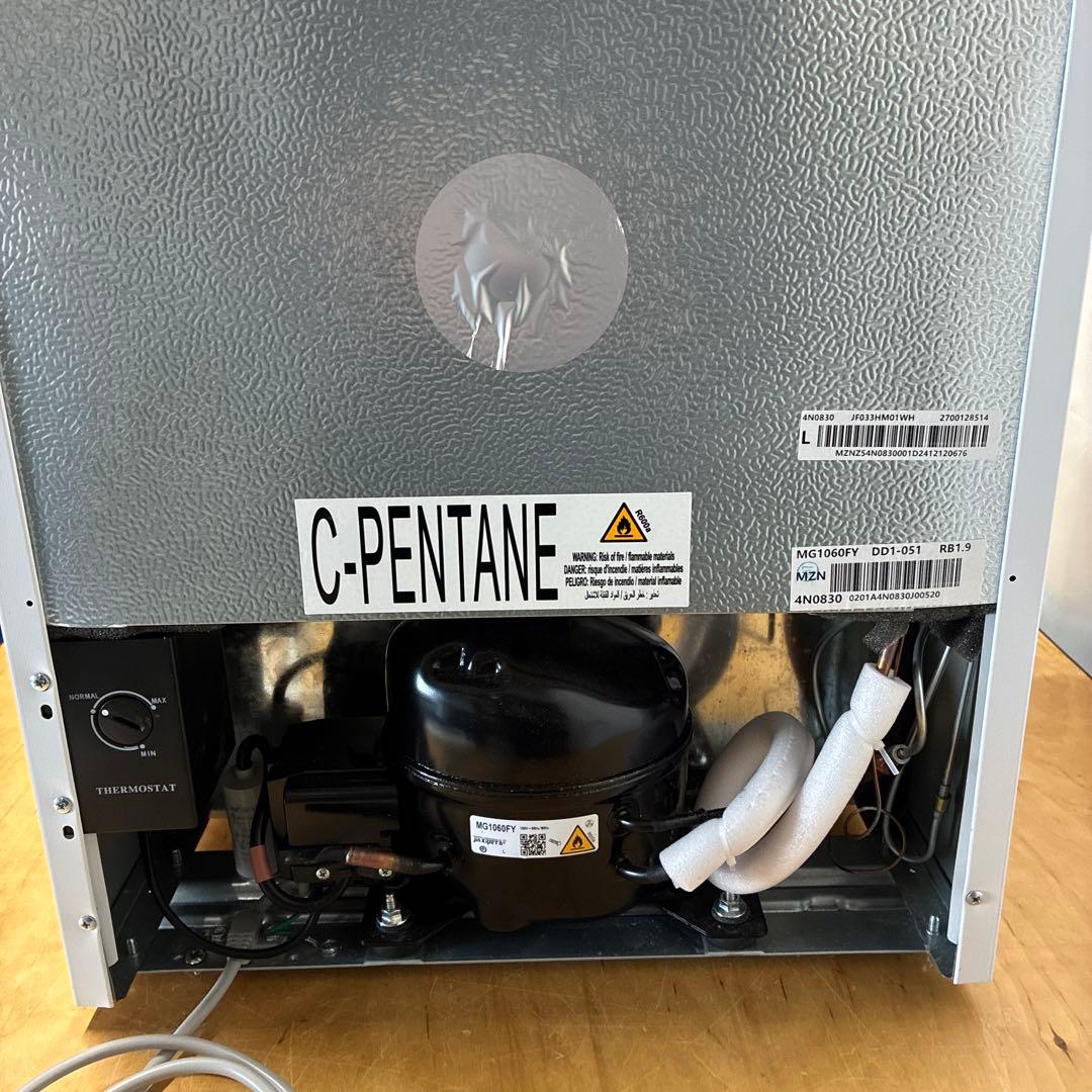 Shi☆美品！家庭用冷凍庫JF033HM01WH