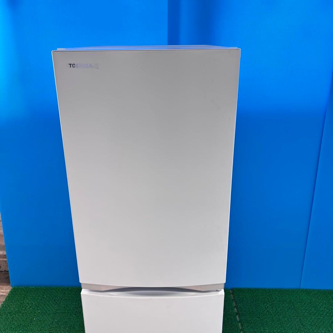 730 東芝　ホワイト　冷蔵庫　153L 100L　右開き　2ドア　大きめ　保証