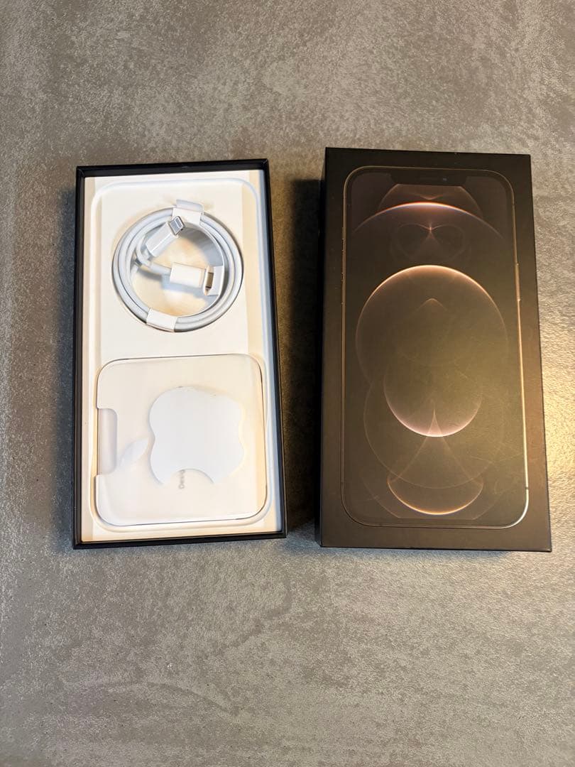 iPhone12 Pro Max ゴールド