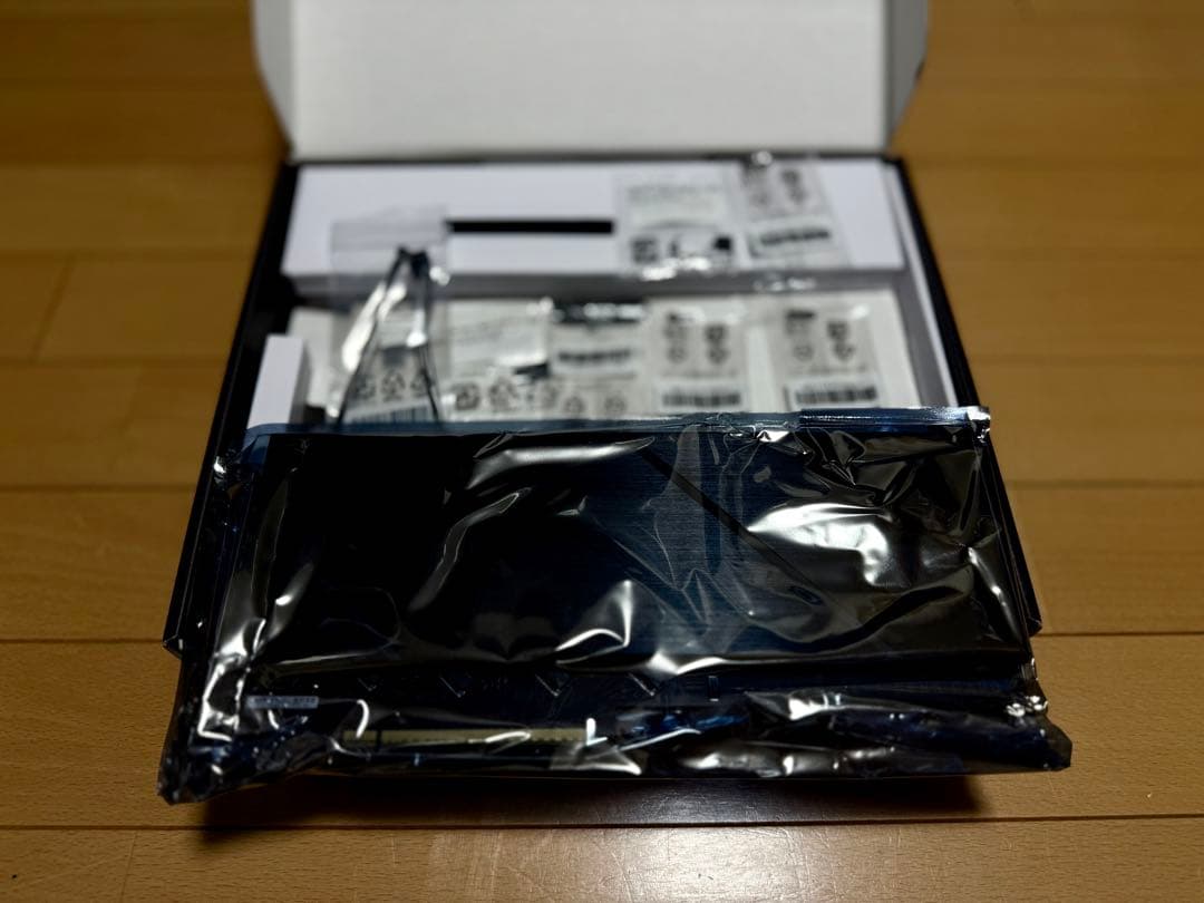 ⭐️極美品 ASUS Hyper M.2 x16 Gen5 カード