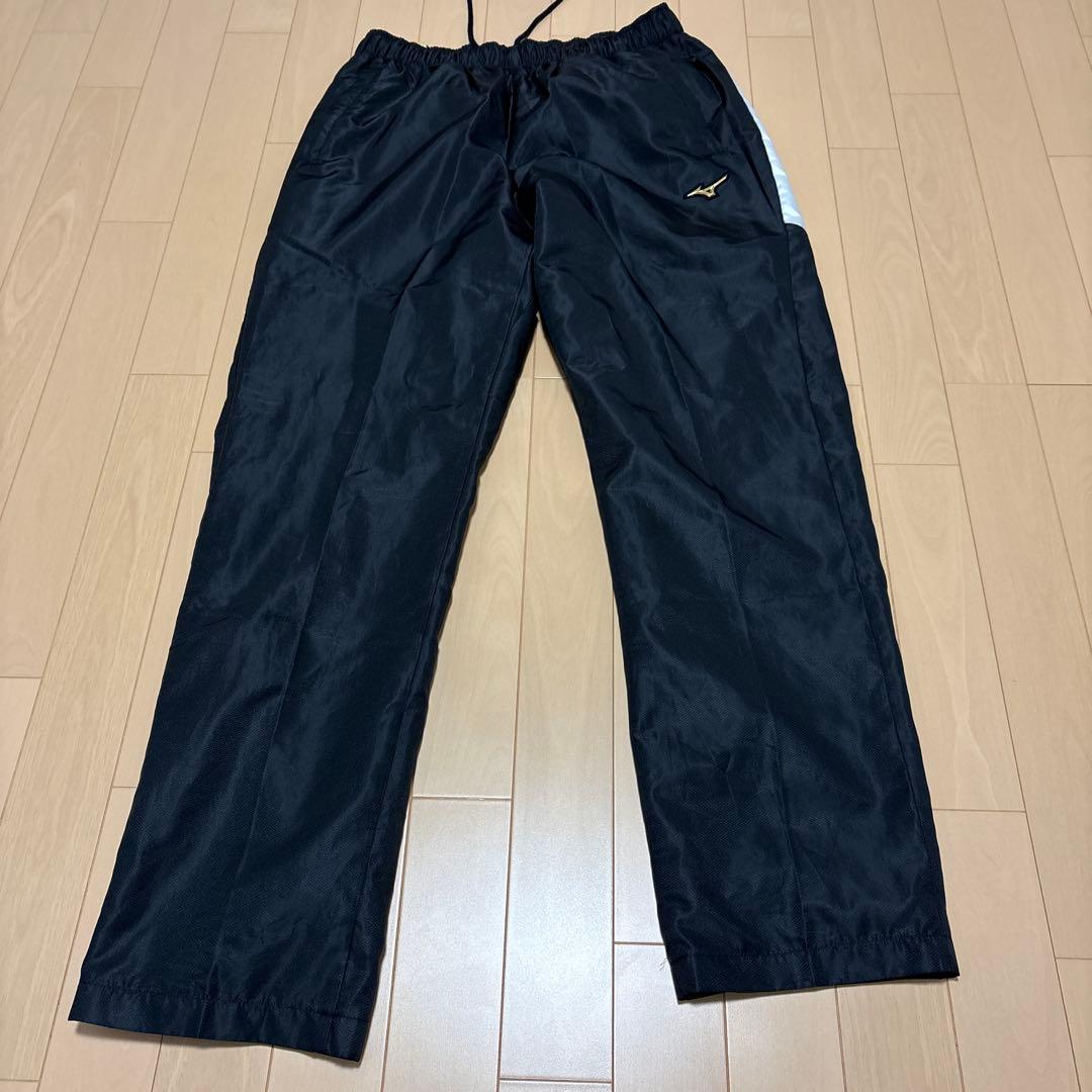 大人気！限定品です。ミズノプロ　ウィンドブレーカー黒/黄