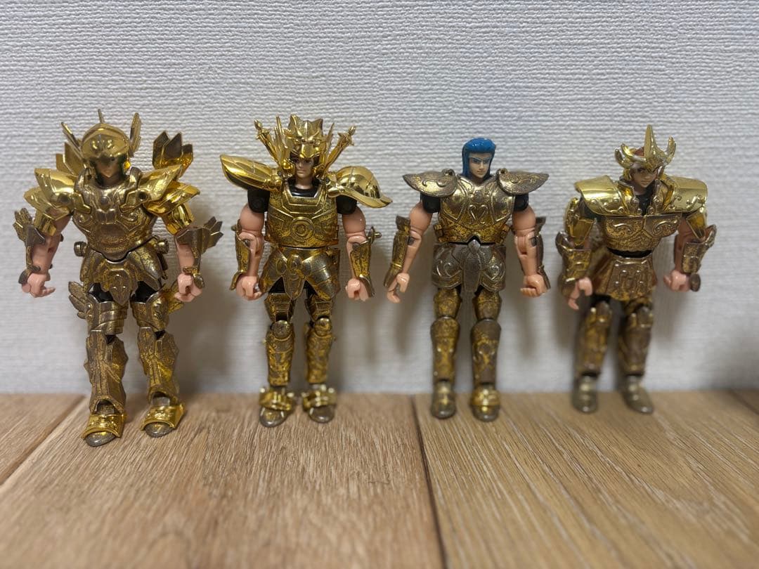 聖闘士星矢　黄金聖衣 9体　ジャンク BANDAI 当時物