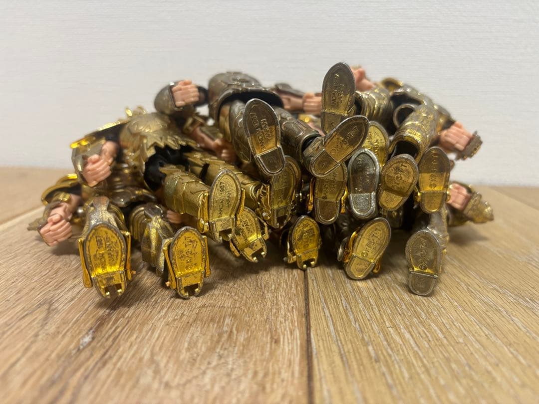 聖闘士星矢　黄金聖衣 9体　ジャンク BANDAI 当時物