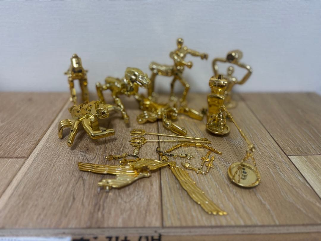 聖闘士星矢　黄金聖衣 9体　ジャンク BANDAI 当時物
