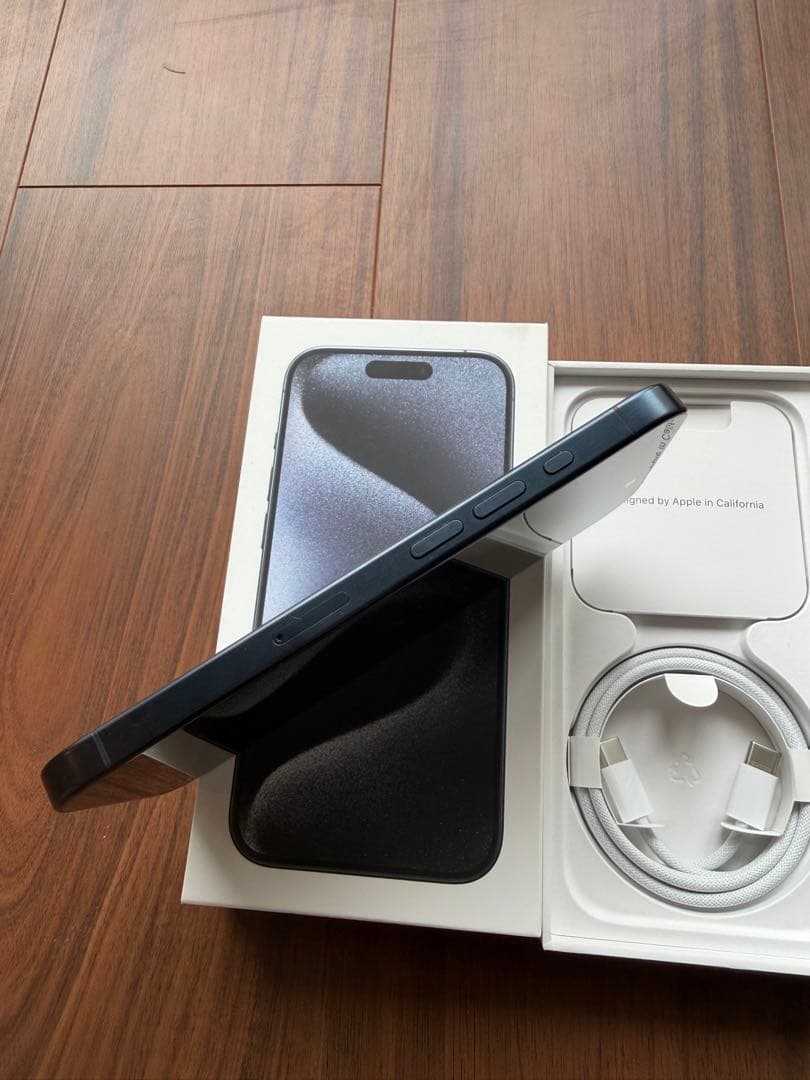Apple iPhone 15 Pro ブルーチタニウム 本体　256GB